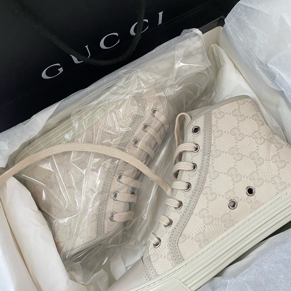 Gucci Shoes - NWT w box Gucci high top ivory women’s Sneakers 37
